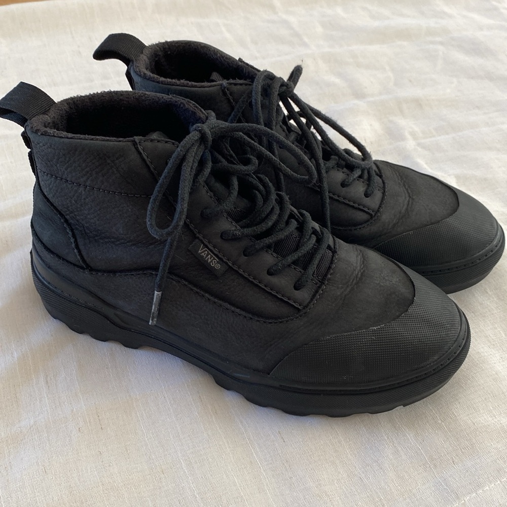 Vans Women’s Hiking Boots Colfax Boot Coastal Mte True Black Size 5.5